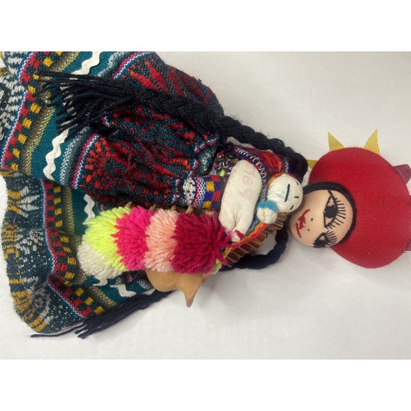 Vintage Embroidered Peruvian Folk Art Doll Handmade with 2Babies & Panpipes - Picture 4 of 16